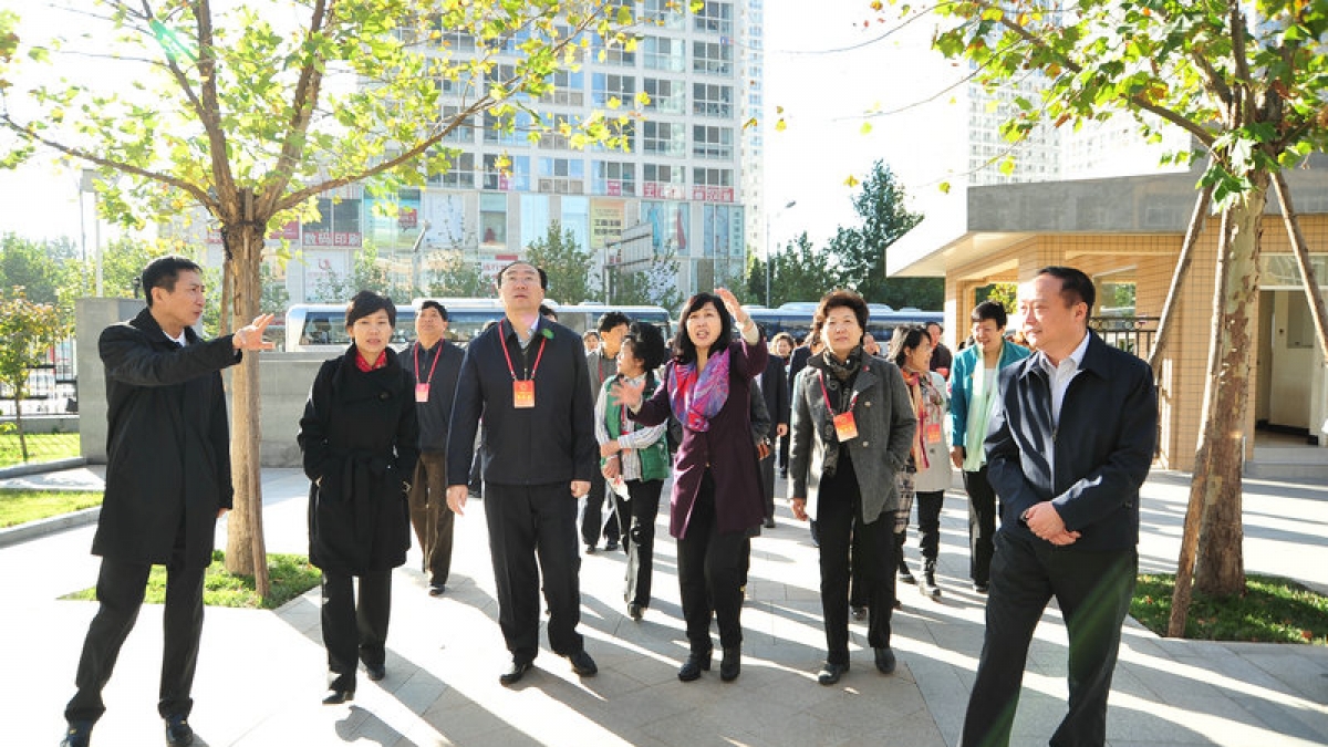 朝阳区人大代表莅临清华附小CBD分校视察指导工作