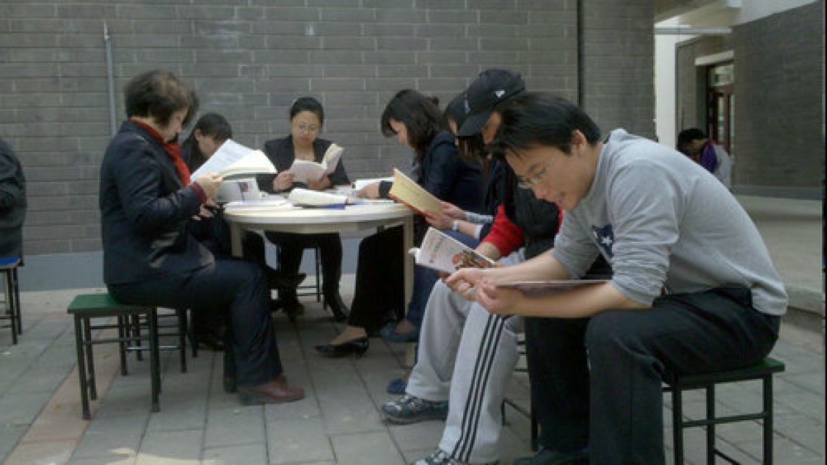 附小教师积极参与绿色读书月活动