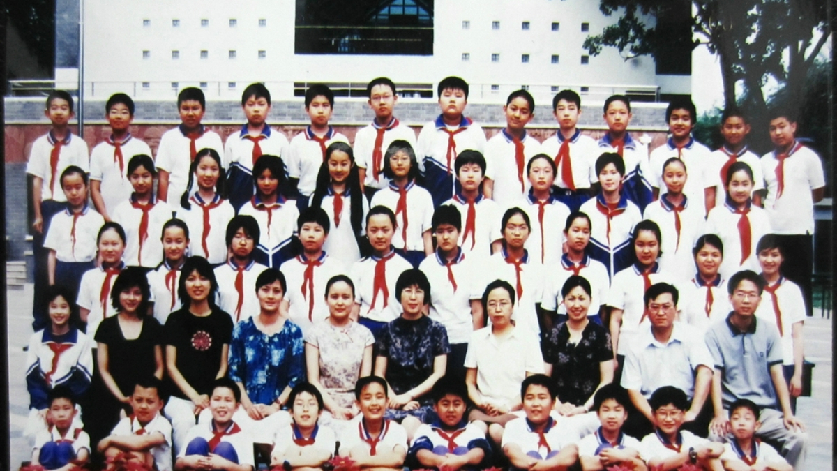 热烈祝贺清华附小校友何姿获伦敦奥运会3米板跳台冠军