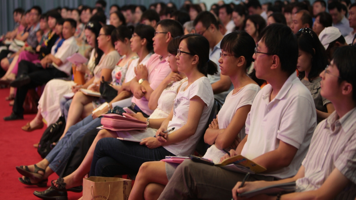 清华附小召开2012级一年级家长培训活动