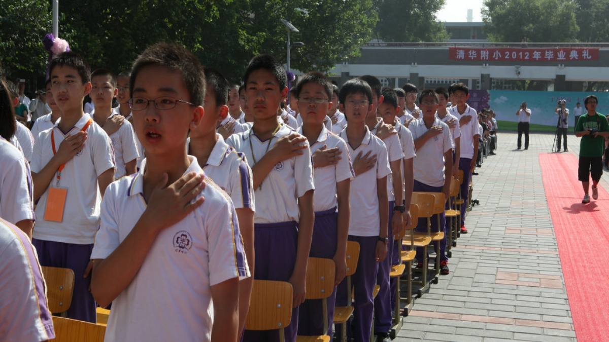 清华附小2012届毕业典礼隆重举行