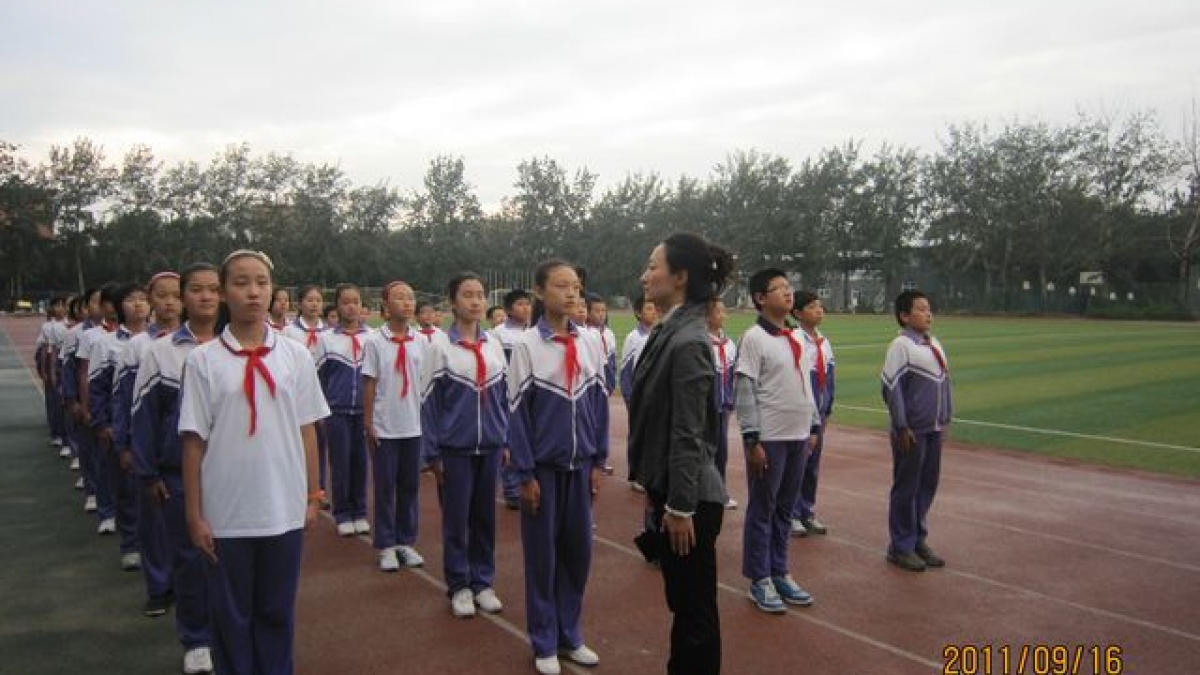 2011届清华附小礼仪队仪仗队成立