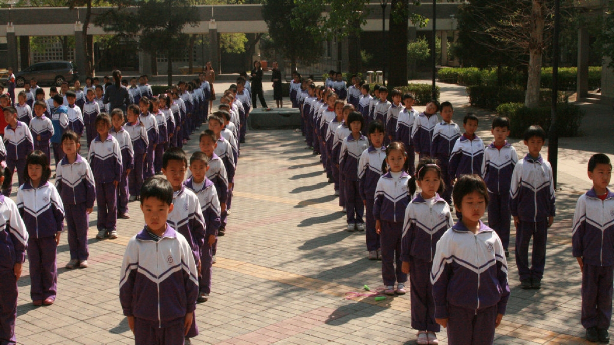 一年级学生“阳光亮眼操”比赛