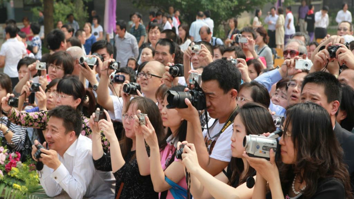 清华附小举行“丁香心语”2011届毕业典礼