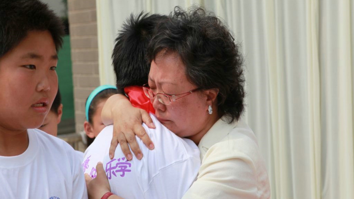 清华附小举行“丁香心语”2011届毕业典礼