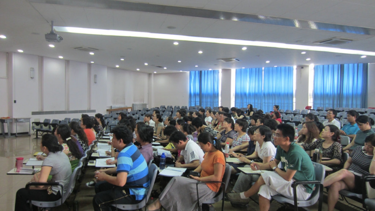 清华附小全体教职员工走进清华附中