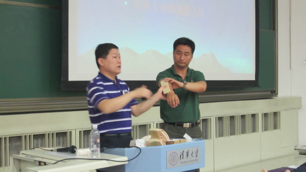 我校教师开展急救知识及技能培训