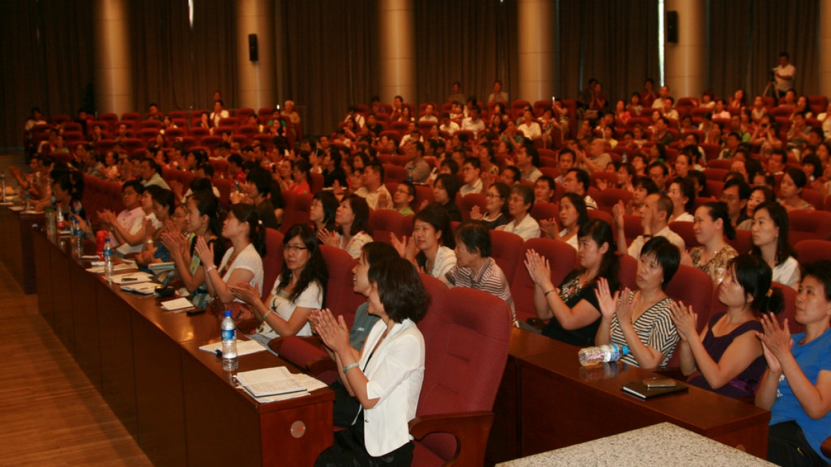 家校携手同行 与孩子一起成长