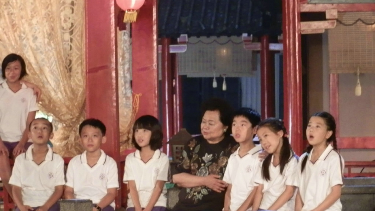 我校学生参加央视中秋晚会“中华长歌行”的节目录制