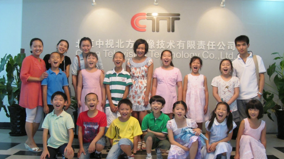 我校学生参加央视中秋晚会“中华长歌行”的节目录制