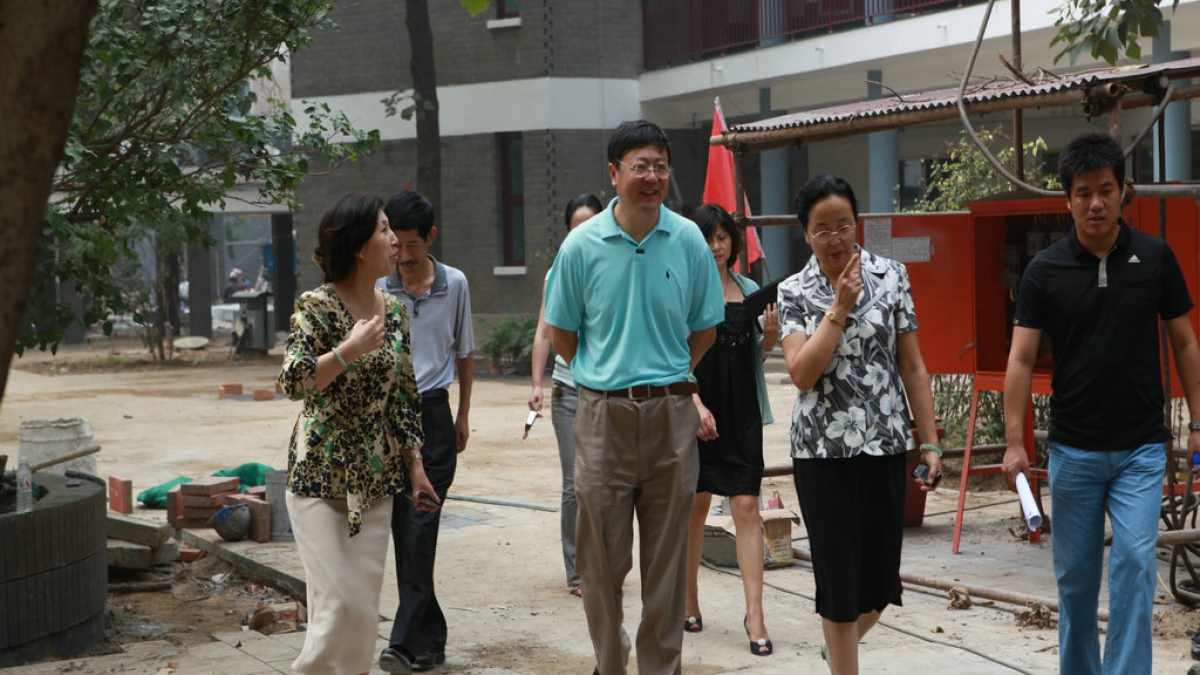 清华大学常务副校长陈吉宁亲临附小工地现场