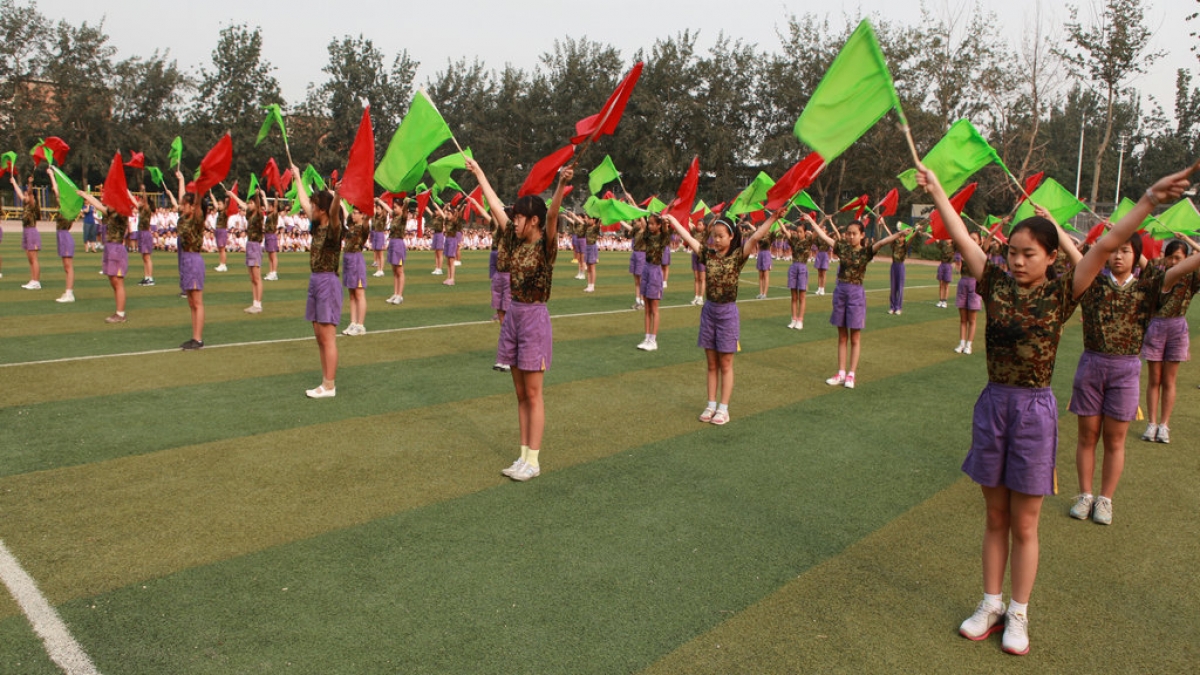 我校举行学生军训汇报展示