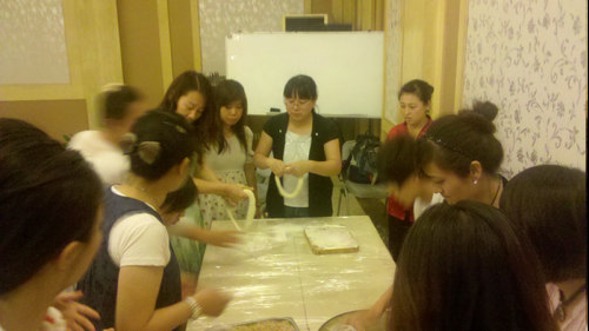 清华附小“1+X”课程研讨会之余包饺子