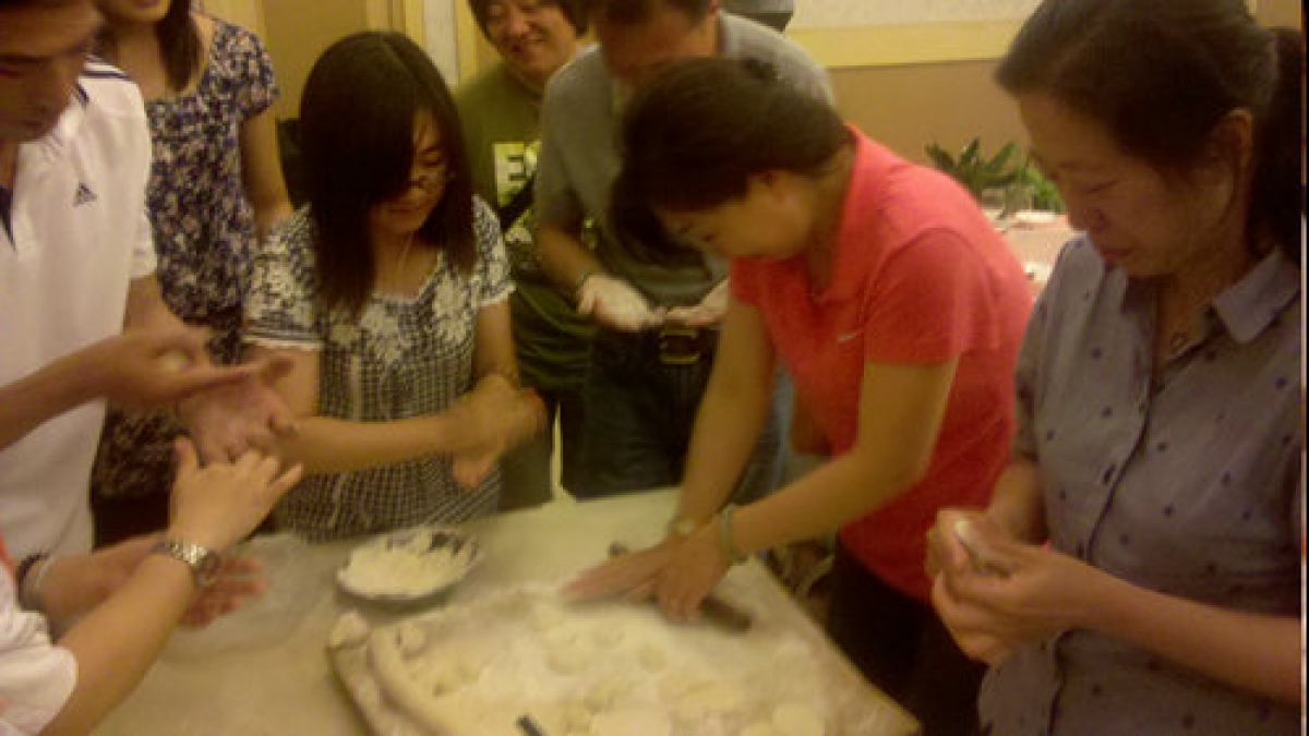 清华附小“1+X”课程研讨会之余包饺子