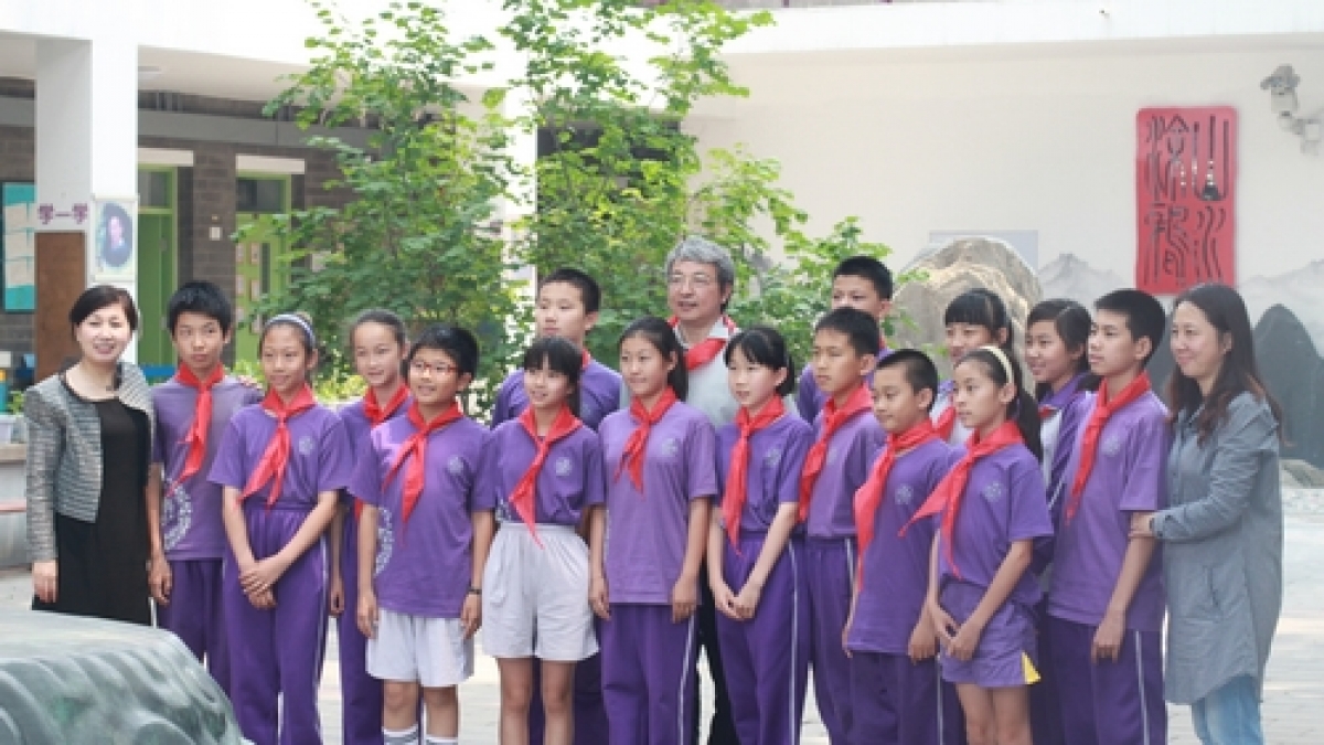 王光谦院士访问清华附小