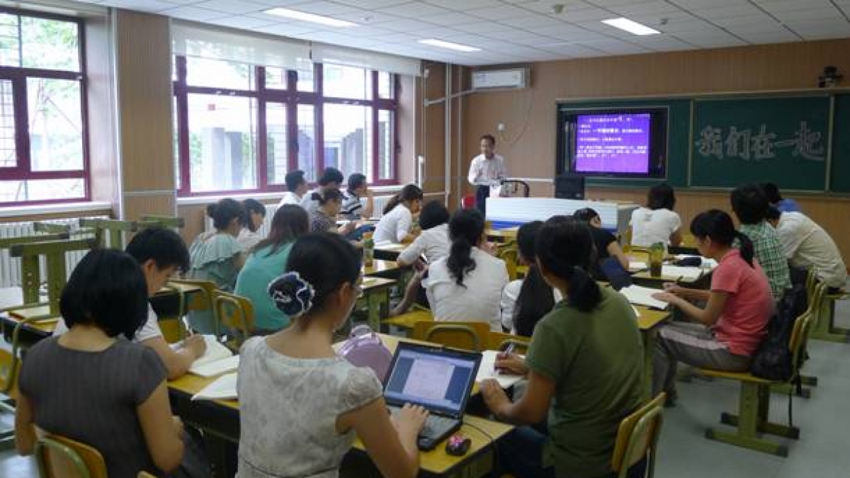 各学科教研组交流计划，共商“1+X”课程