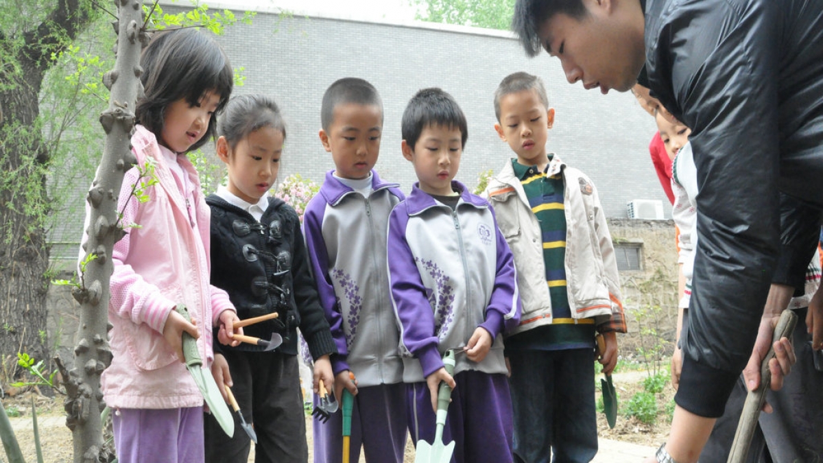 播种希望 品尝风景——一年级2班举行农耕活动