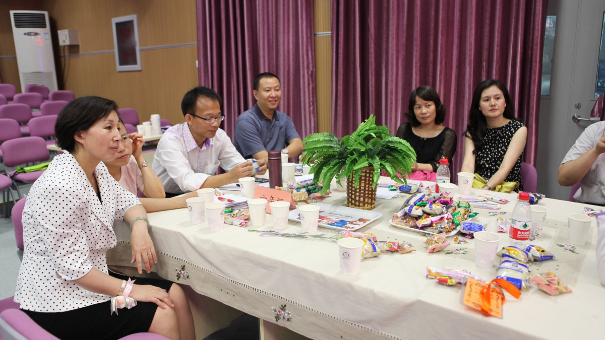 架起沟通的桥梁