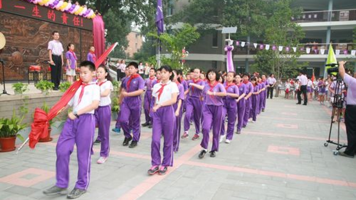清华附小2012-2013年度第一学期开学典礼隆重举行