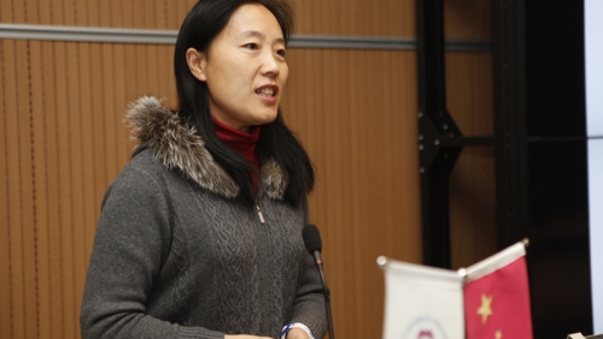 北京第一实验小学德育特级教师甄珍来我校交流