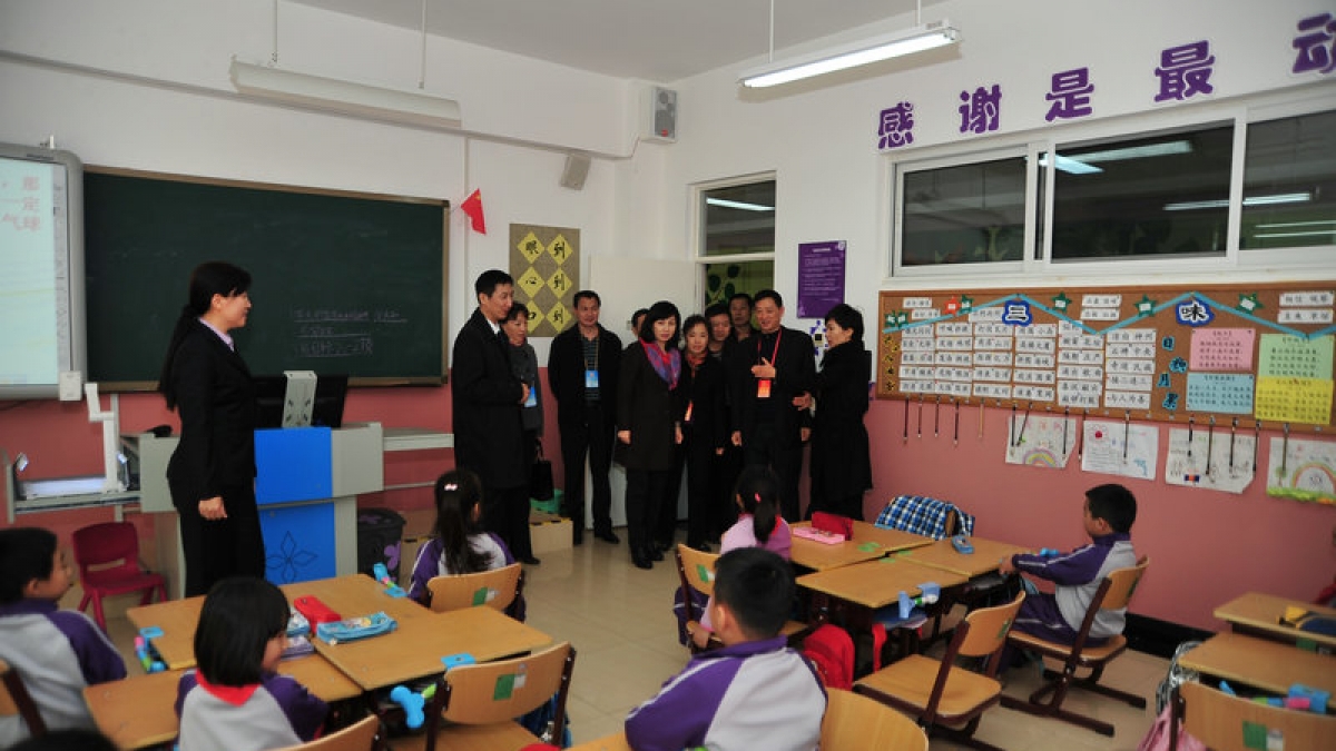 朝阳区人大代表莅临清华附小CBD分校视察指导工作
