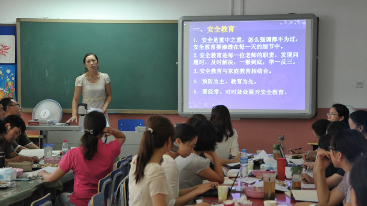 两校址联合开展低年段工作交流会