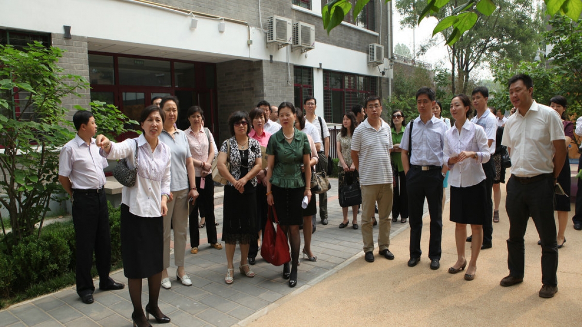 海淀区教委主任孙鹏率科级干部来我校考察