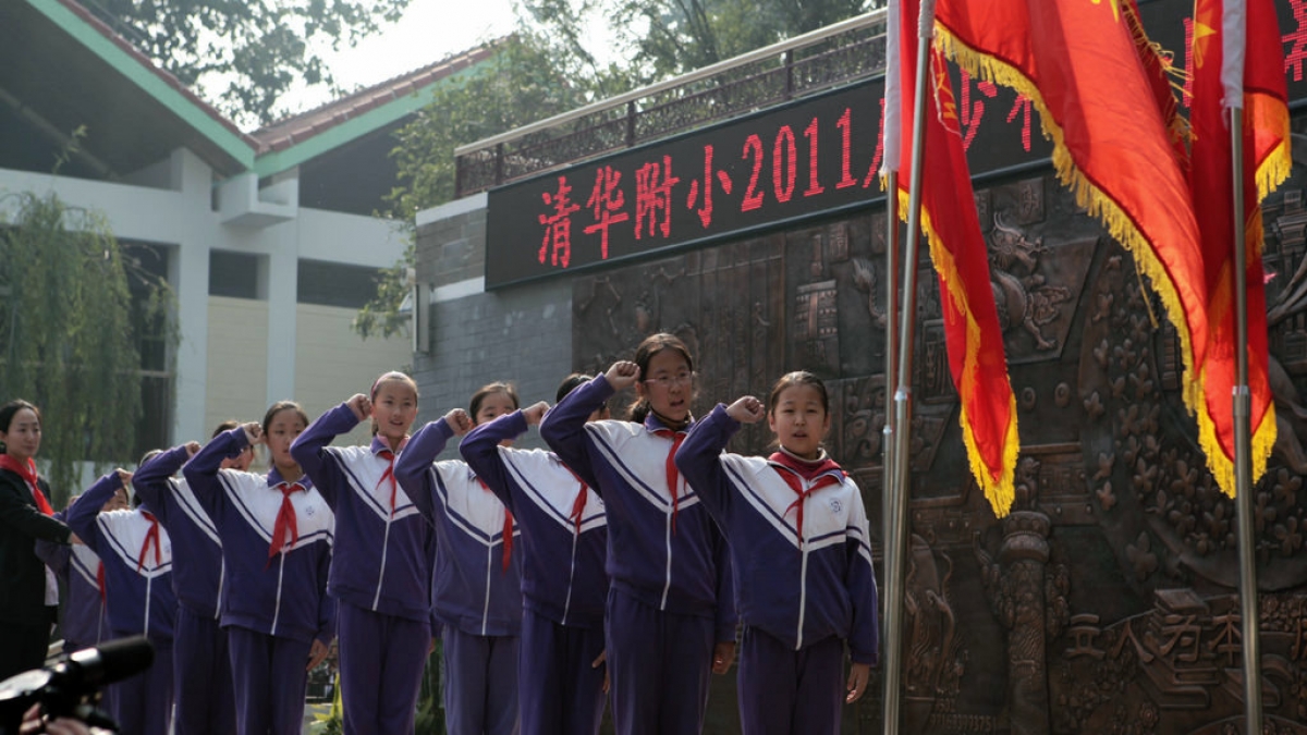 我校举行2011届少代会闭幕式暨延安精神宣讲活动