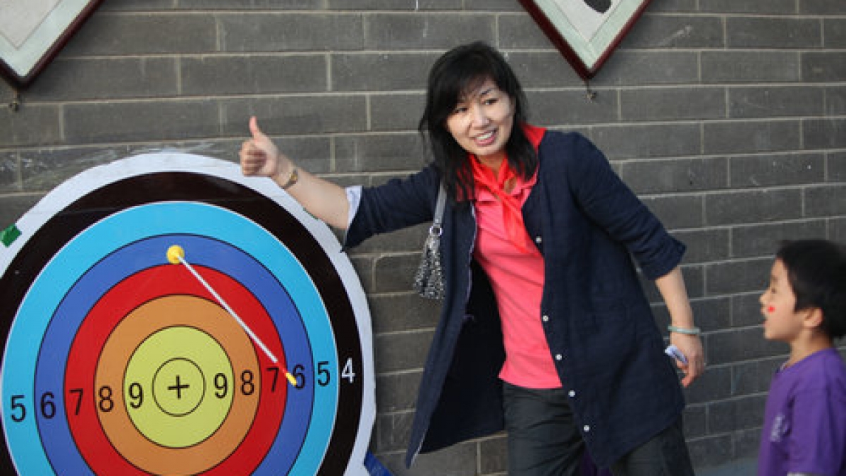 清华附小师生家长积极参与2012年秋季趣味运动会