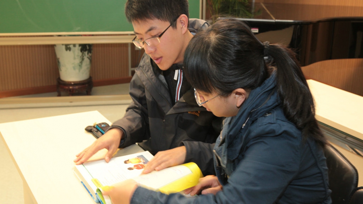 美国教育联合会教育专家来我校作专题报告