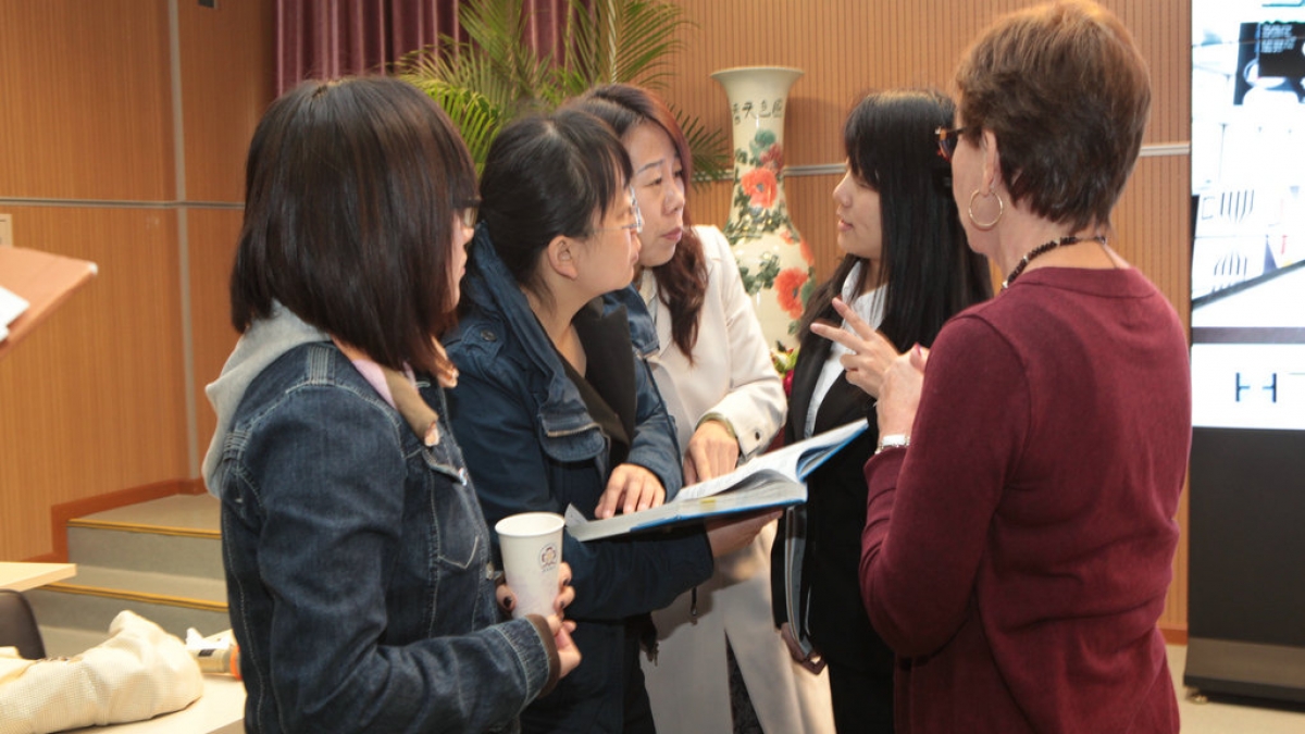 美国教育联合会教育专家来我校作专题报告