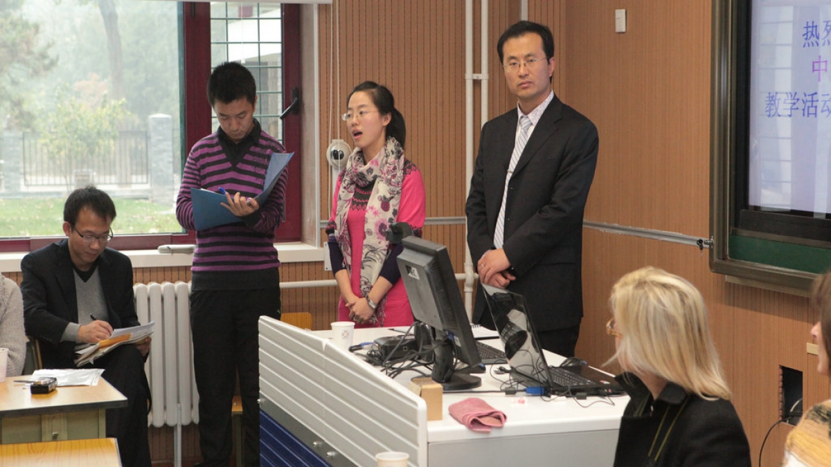 “中国—瑞典”数学教学交流活动在我校举行