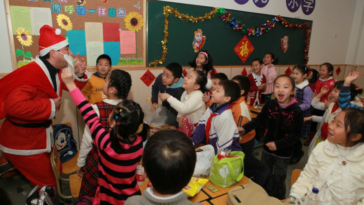 清华附小庆元旦新年联欢会隆重举行