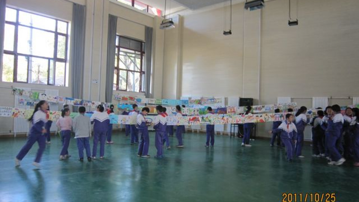 “播种微笑 收获幸福”主题绘画展