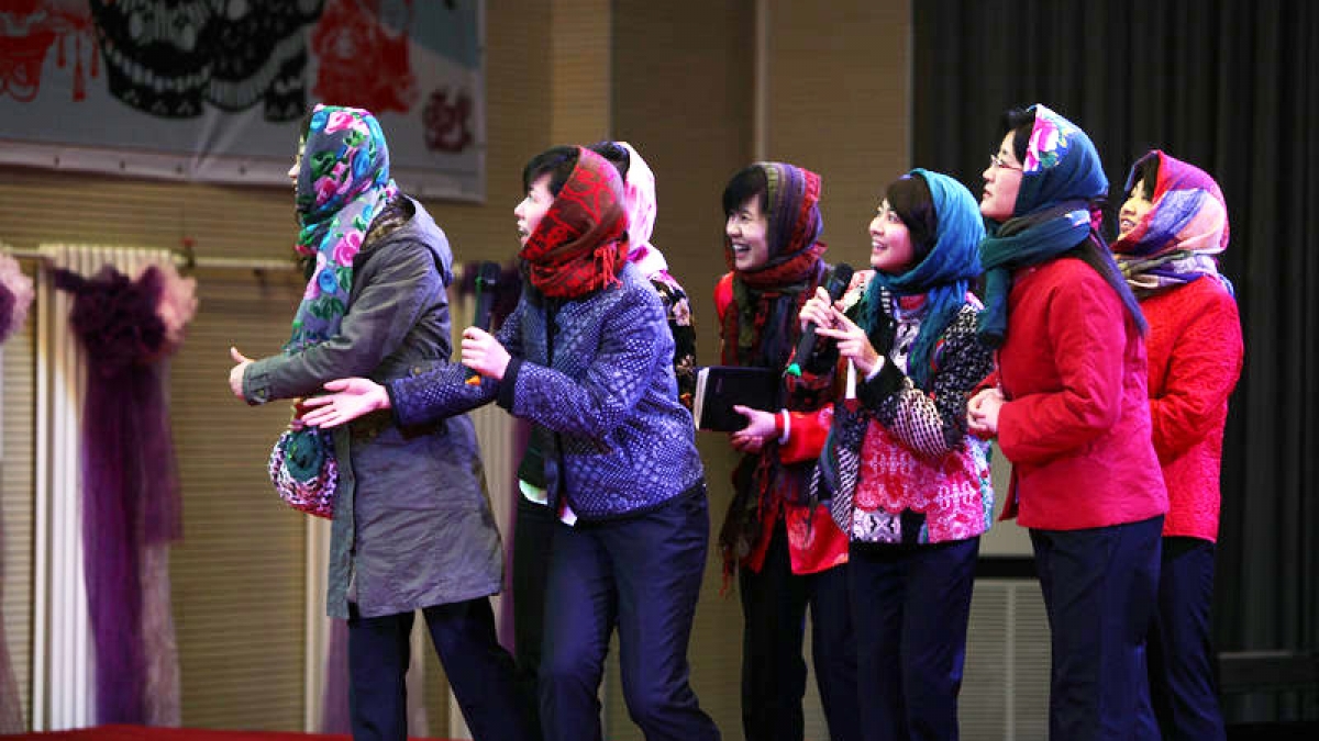 龙腾盛世2012清华附小新春联欢会隆重举行