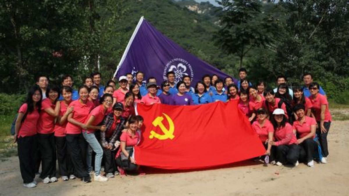 清华附小2012年拓展培训圆满结束