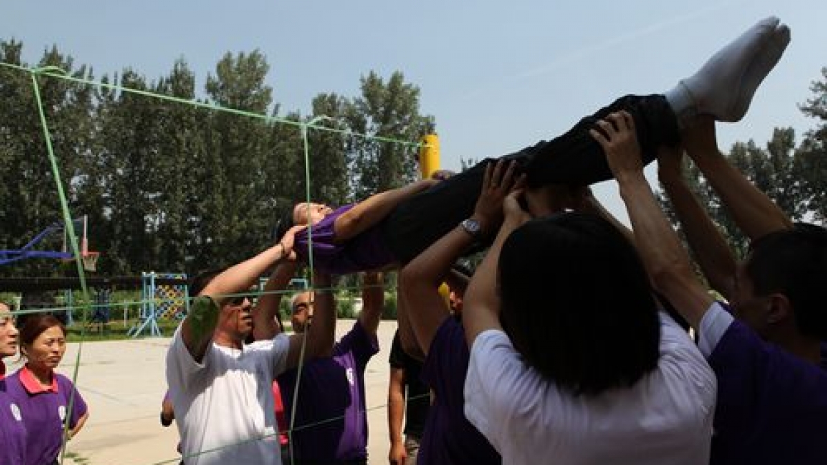 清华附小2012年拓展培训圆满结束