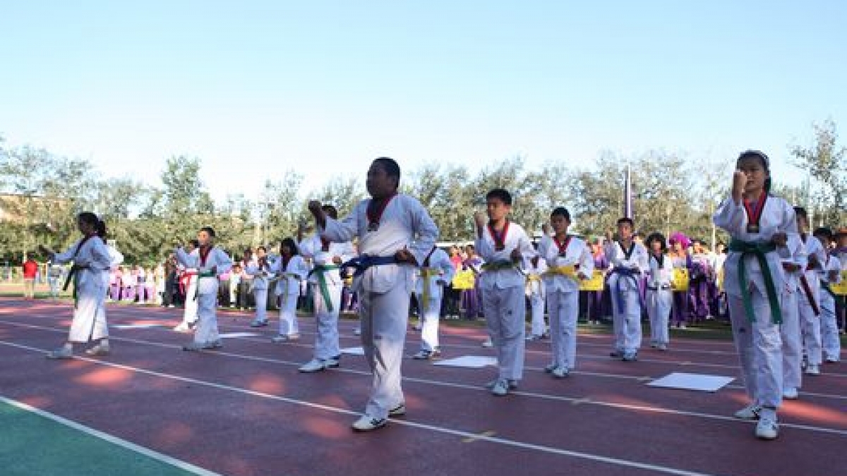 清华附小2012年秋季趣味运动会隆重举行