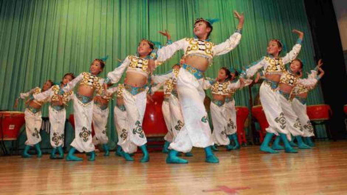 清华附小举办“金帆日”专场演出