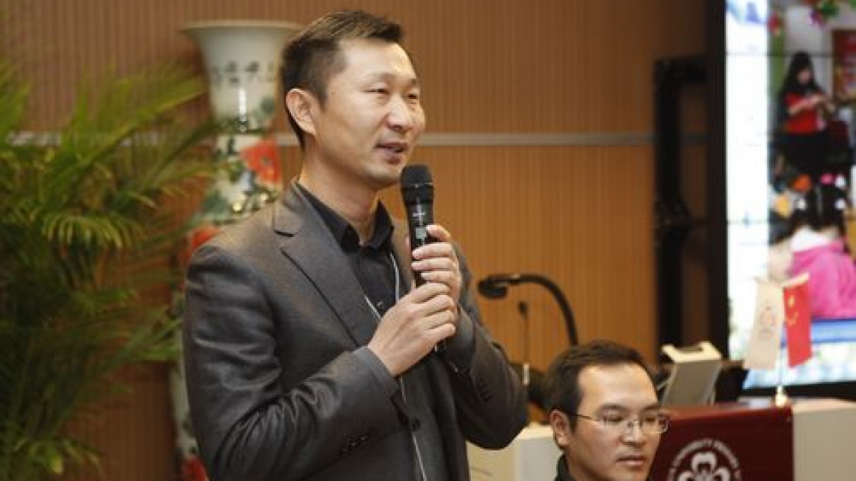 我校开展2012-2013年第一学期期末校级家委会座谈会