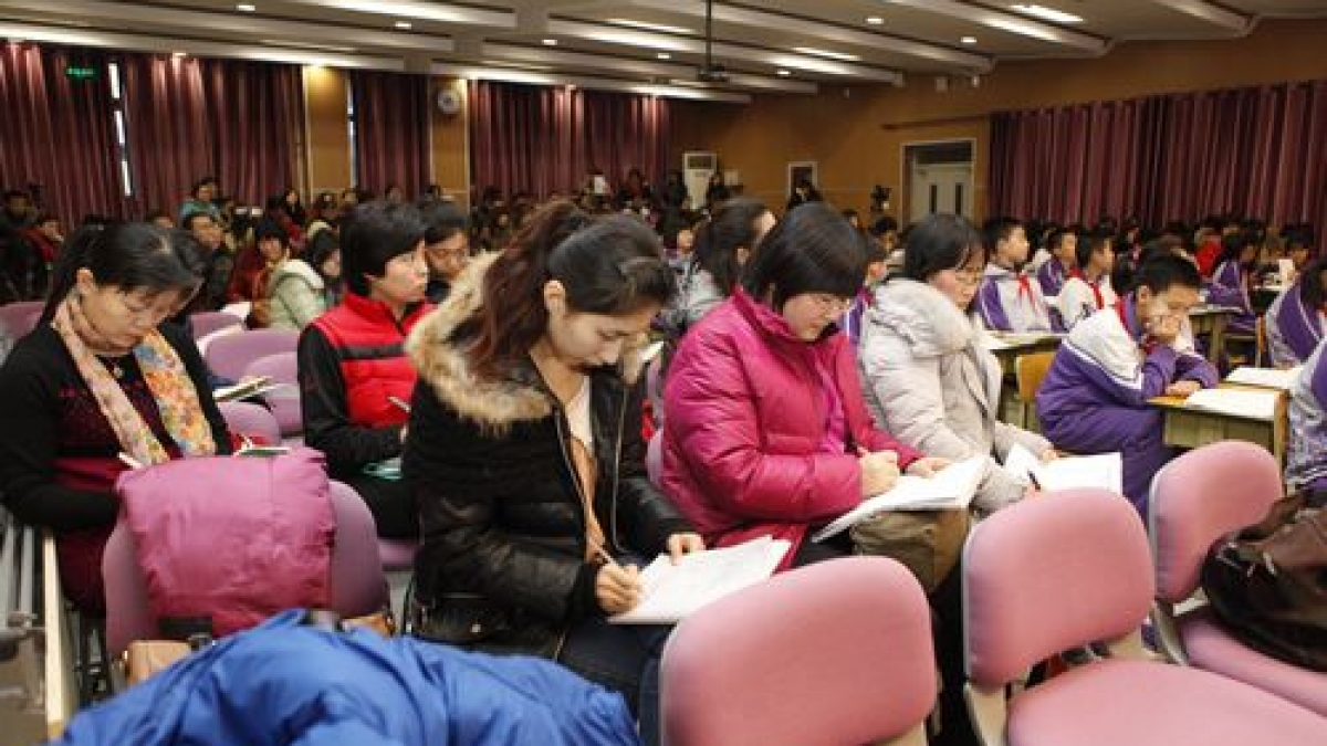 我校开展“我们一起成长”窦桂梅工作室课堂教学活动