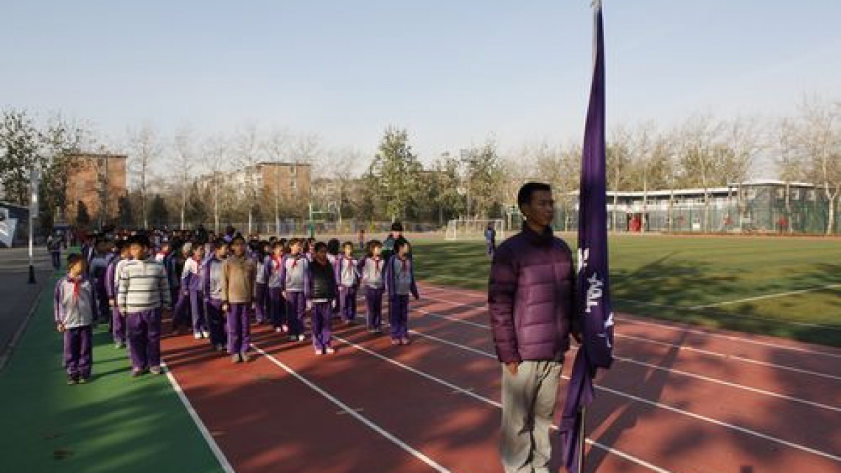 我校举行阳光体育冬季长跑启动仪式