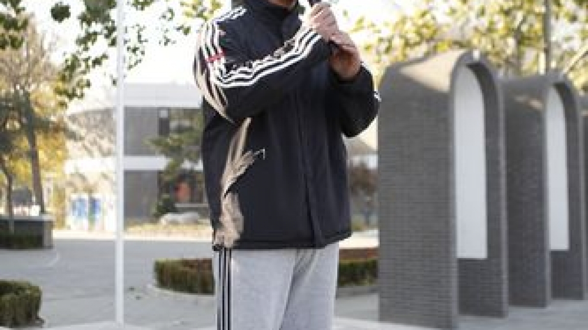 我校举行阳光体育冬季长跑启动仪式