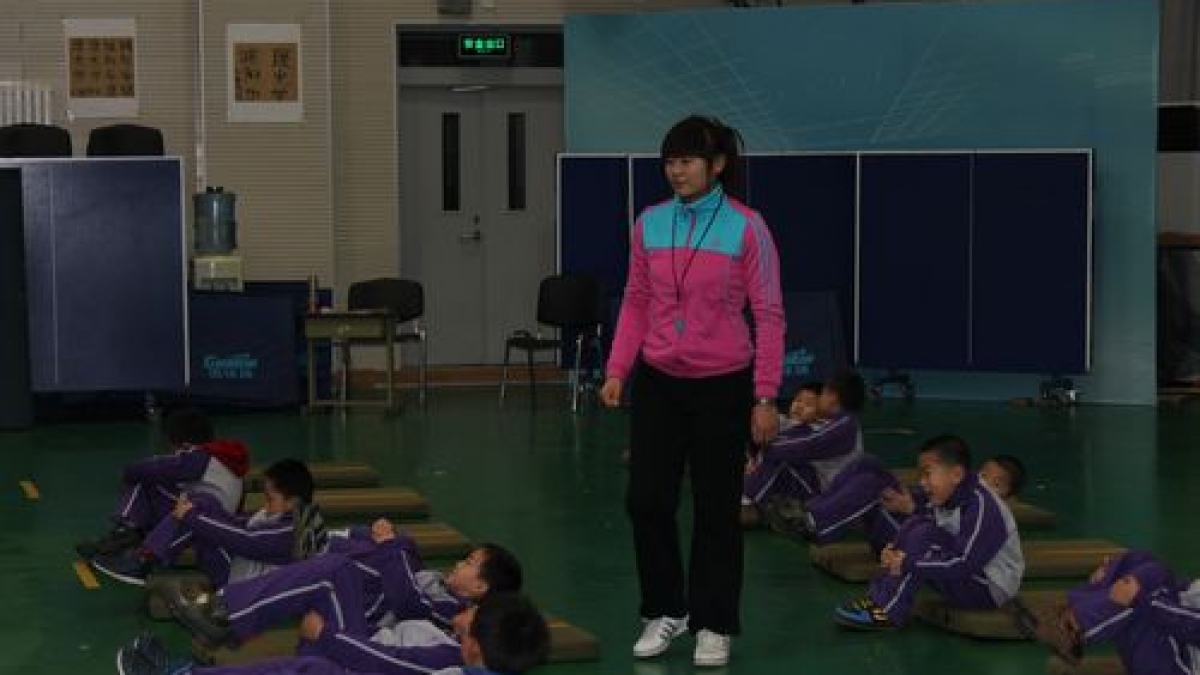 首都体育学院领导莅临我校观摩实习生体育教学