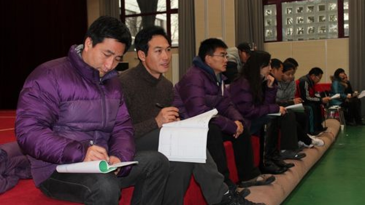 首都体育学院领导莅临我校观摩实习生体育教学