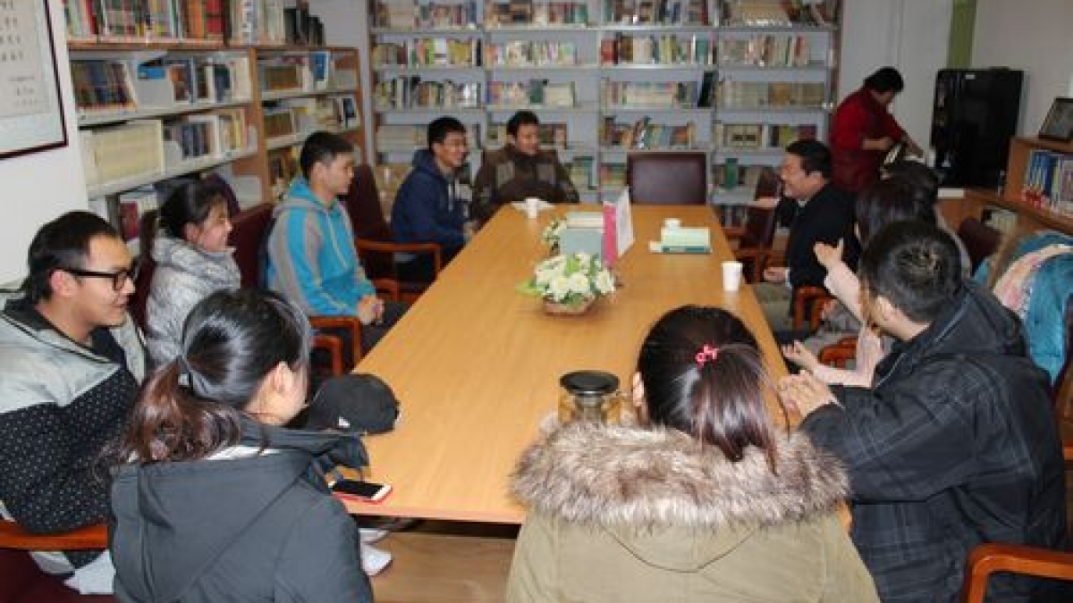 首都体育学院领导莅临我校观摩实习生体育教学