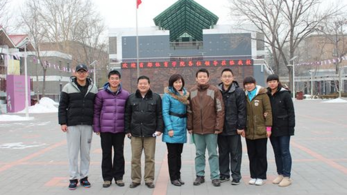 首都体育学院领导莅临我校观摩实习生体育教学