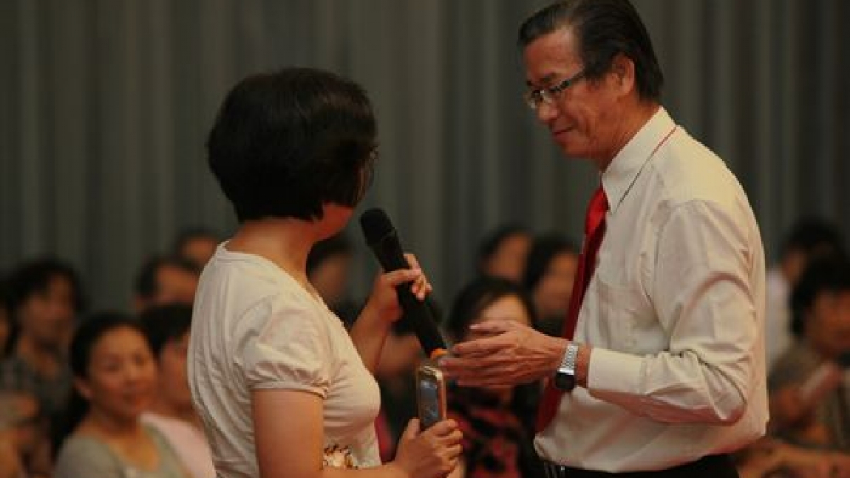 国际赏识教育学会会长曾桂安教授再次来我校做讲座