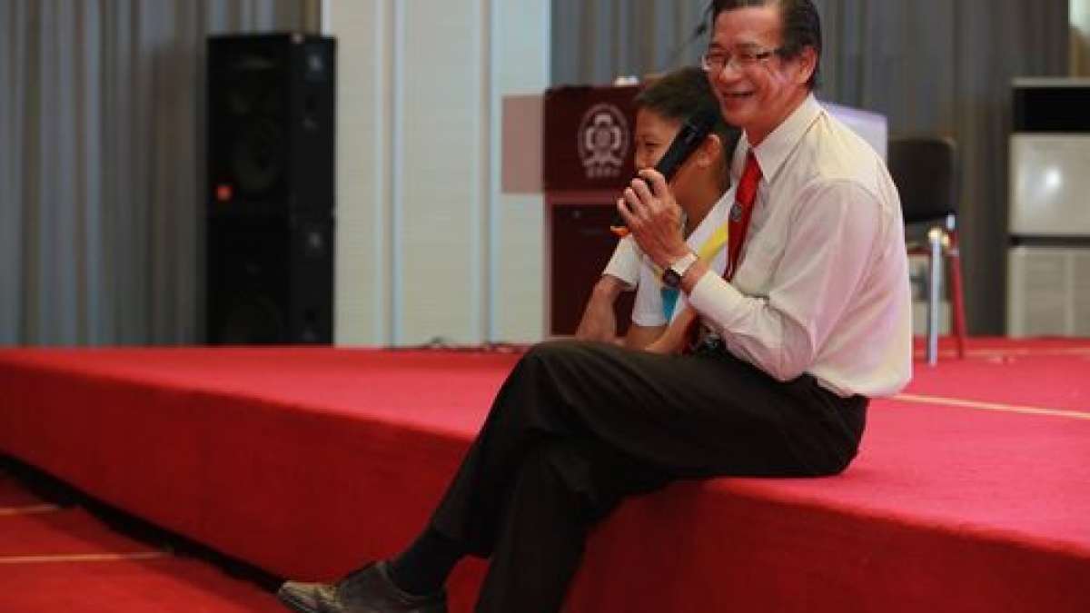 国际赏识教育学会会长曾桂安教授再次来我校做讲座