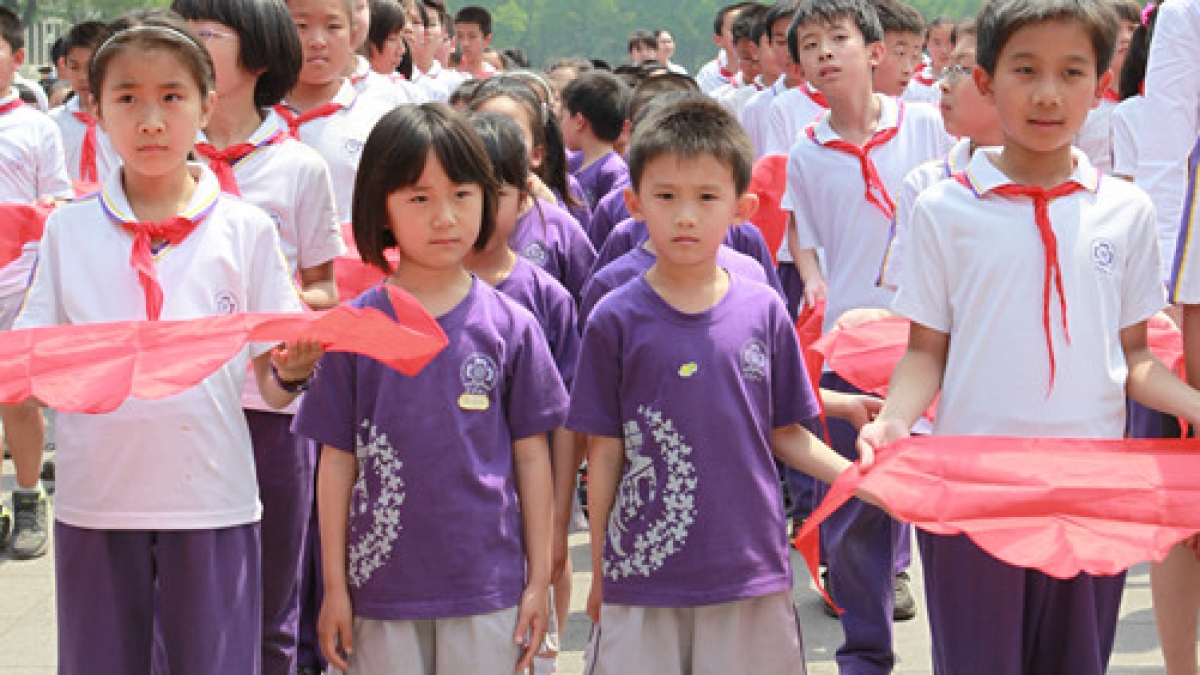 清华附小入队仪式隆重举行